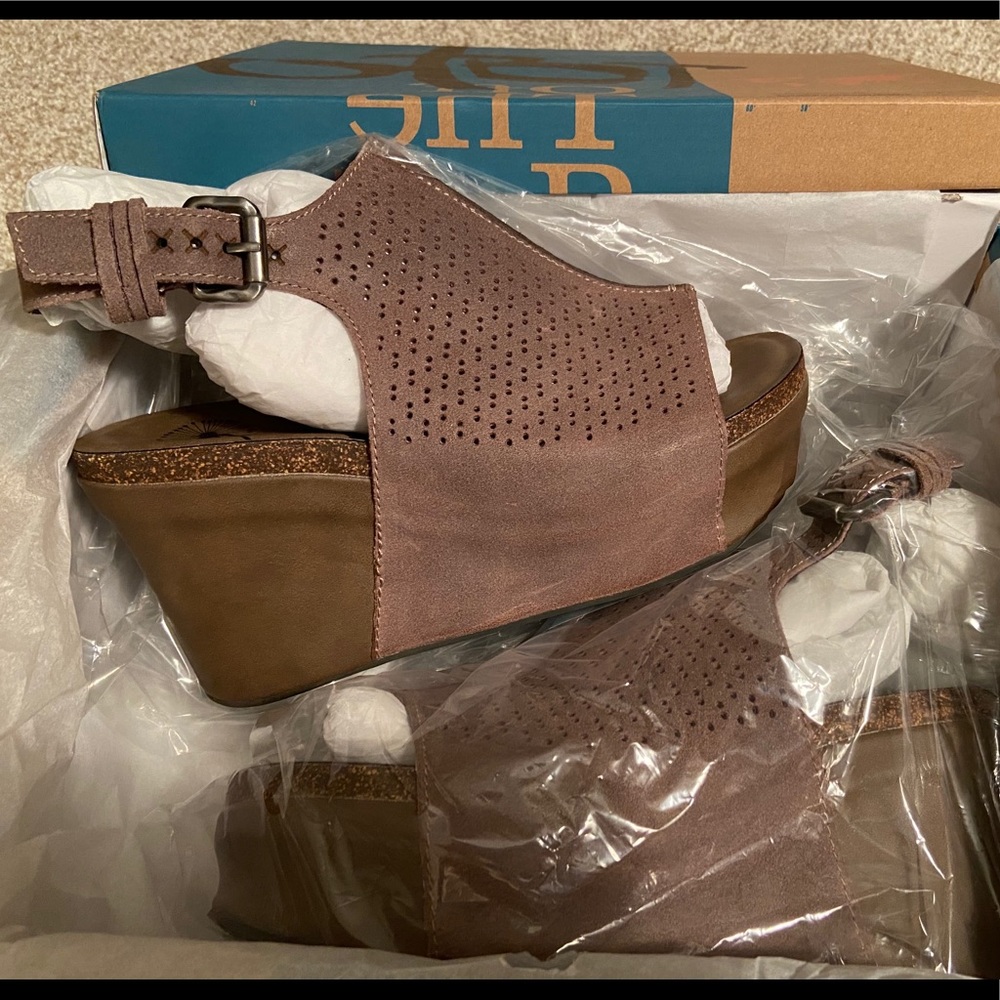 OTBT Slingback Wedges